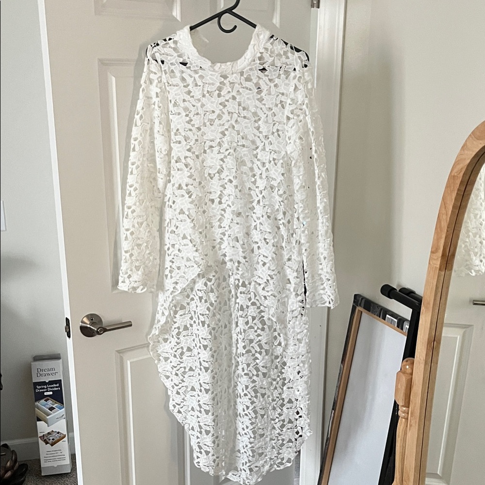 Elegant White Lace High-low top